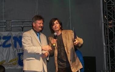 2009 (26)
