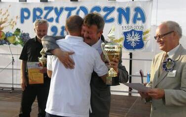 2009 (8)