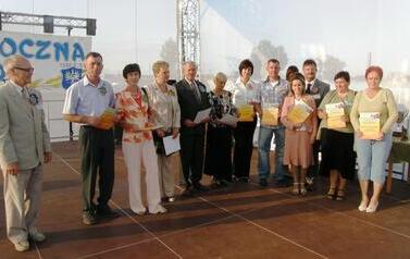 2009 (7)